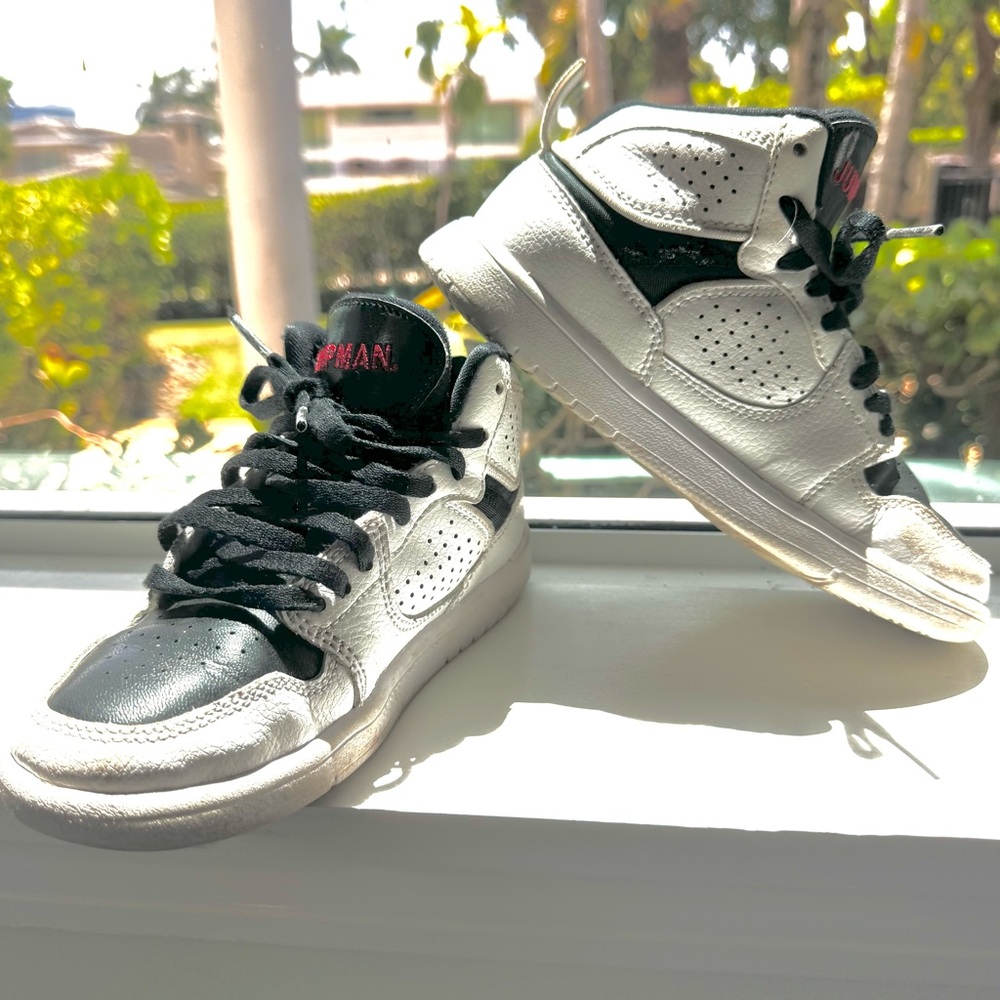 Air Jordan Jumpan Kids Sneakers Size 1Y